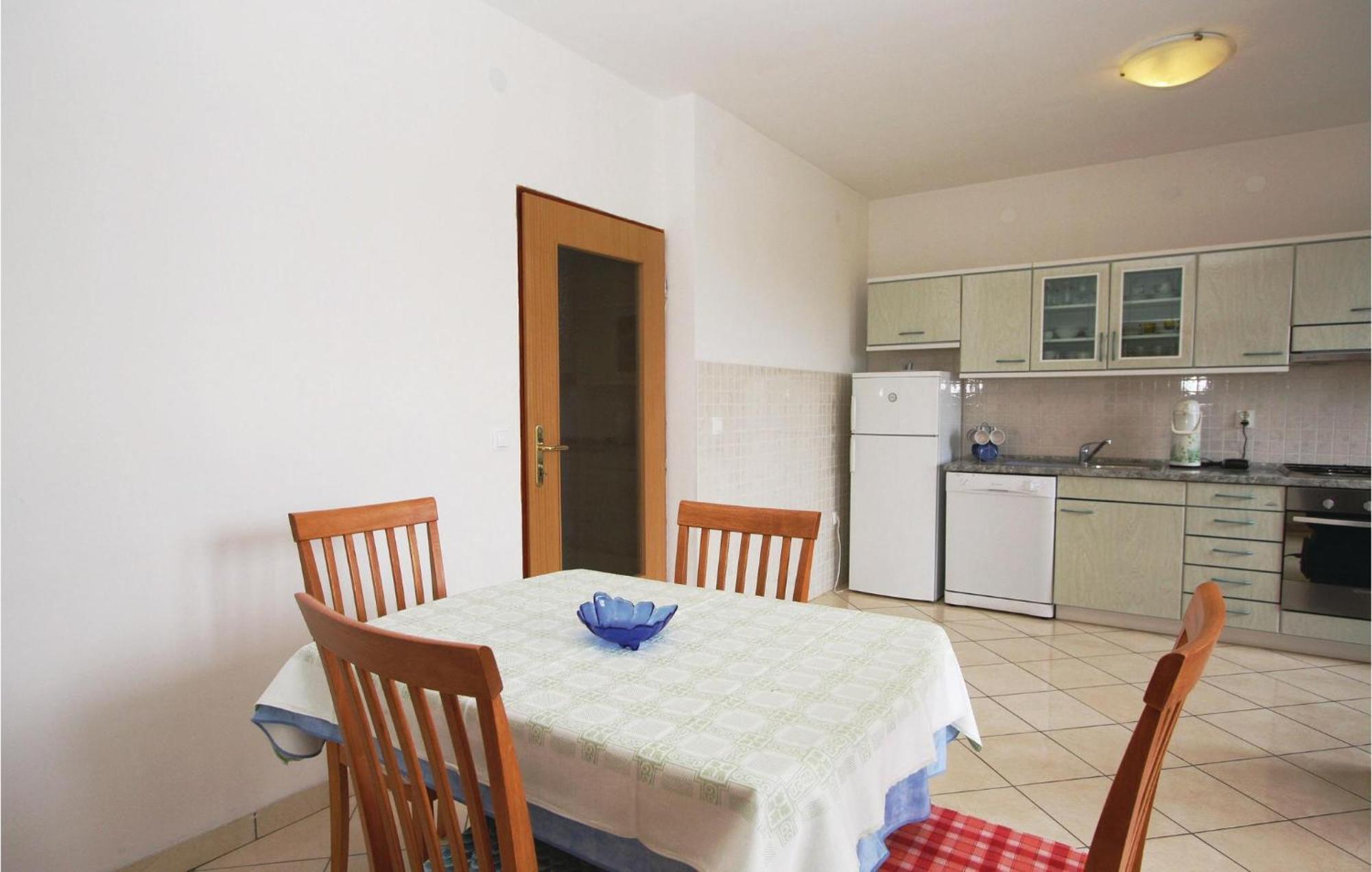6 Bedroom Nice Home In Segotici Екстериор снимка