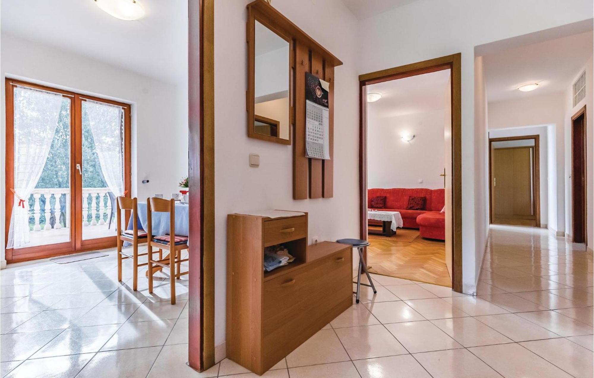 6 Bedroom Nice Home In Segotici Екстериор снимка