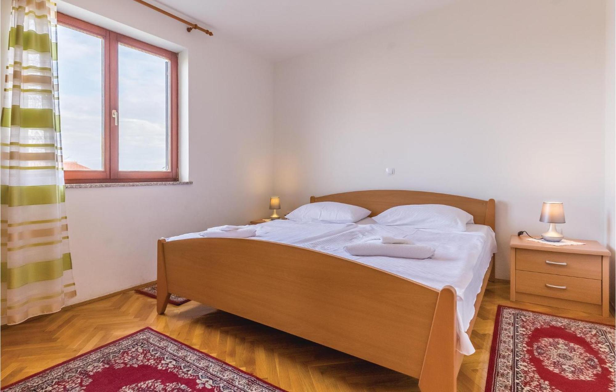 6 Bedroom Nice Home In Segotici Екстериор снимка